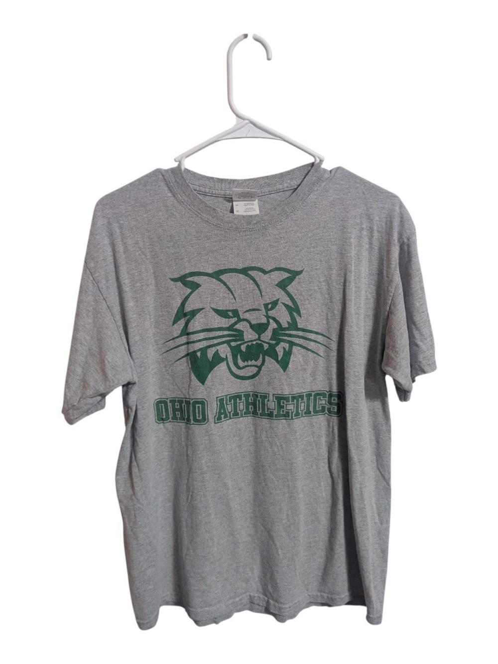 Gildan Ohio Athletics Gray T-Shirt Sz Medium Green Bobcat Logo Unisex